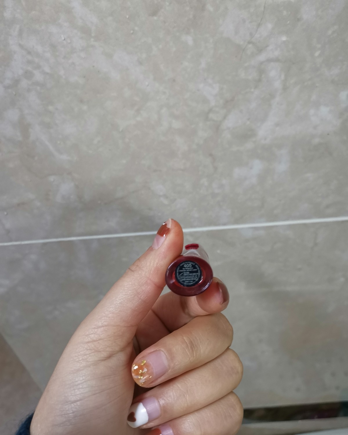 口红打卡day5 今天用的是老网红，人手必入，阿玛尼405，