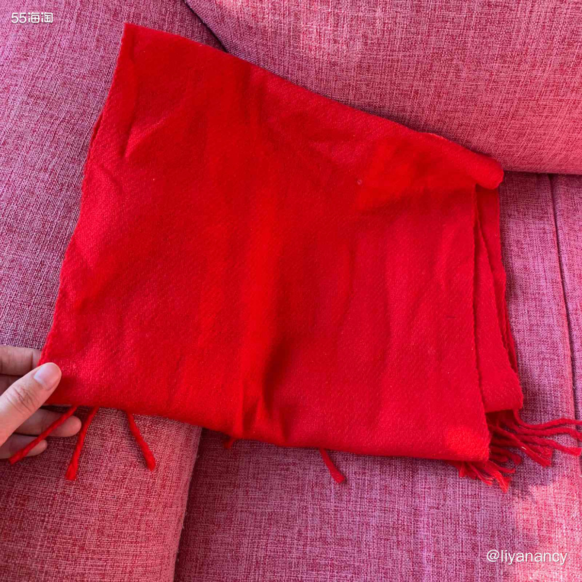 红围巾  ✨这款红围巾还是之前家人报低价旅游团的时候买的，很