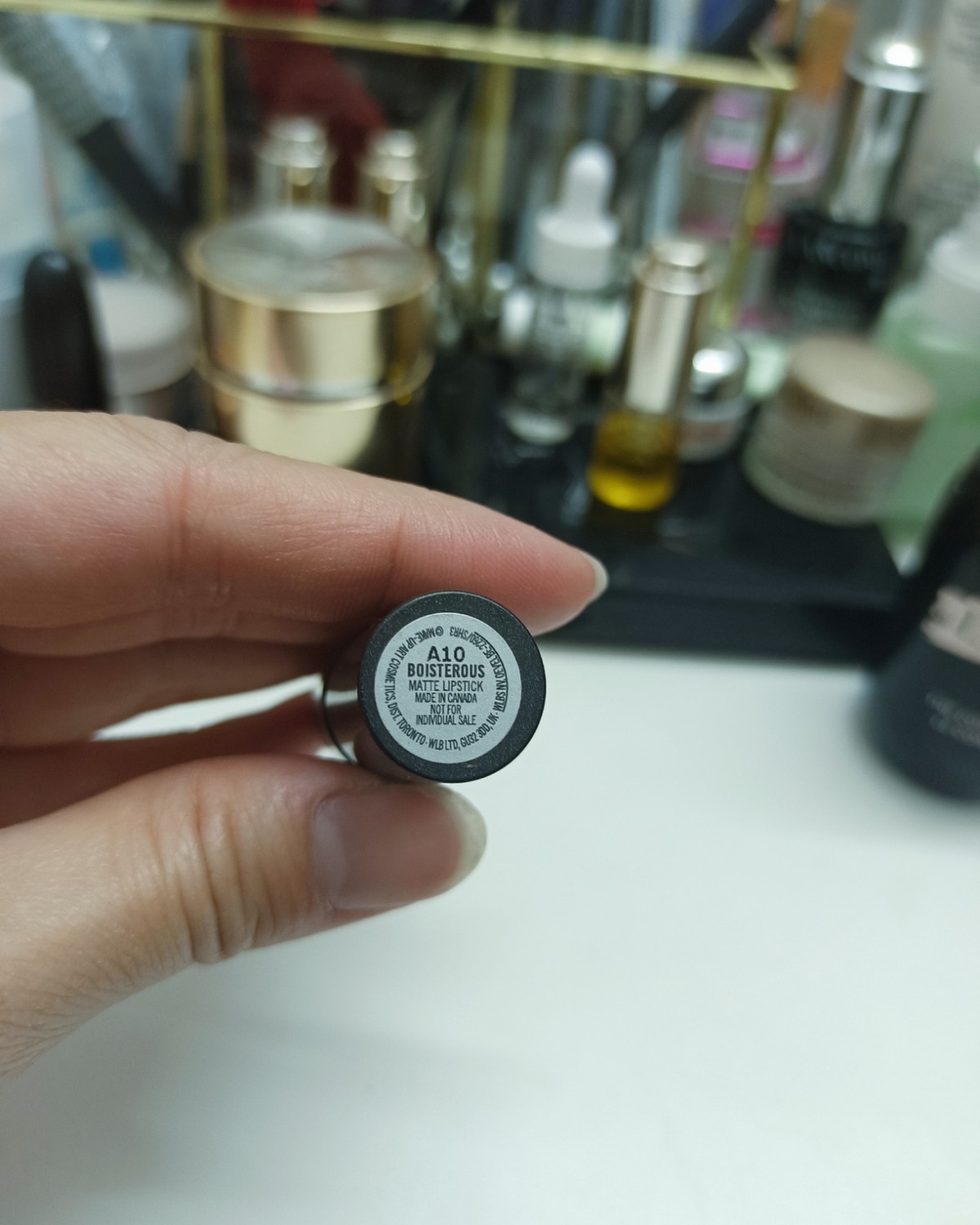 交作业了👻👻 今天的💄是MAC家的BOISTEROUS