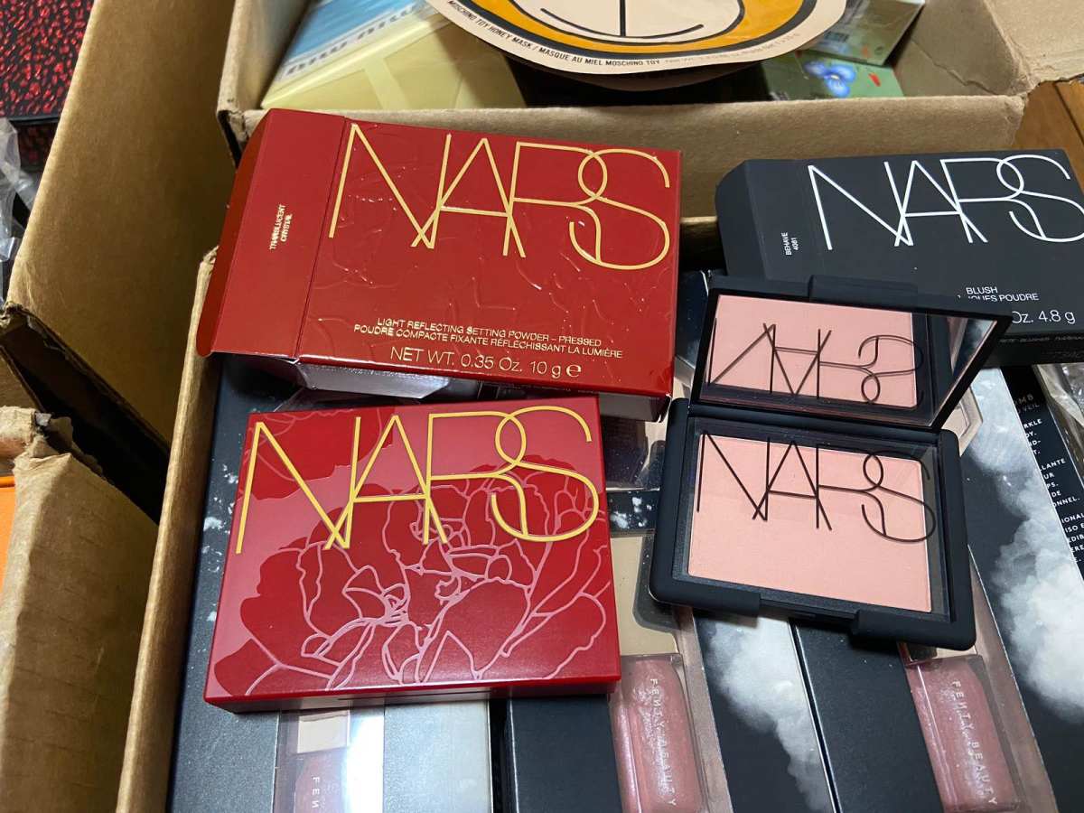 nars限量中国红蜜粉饼腮红behave