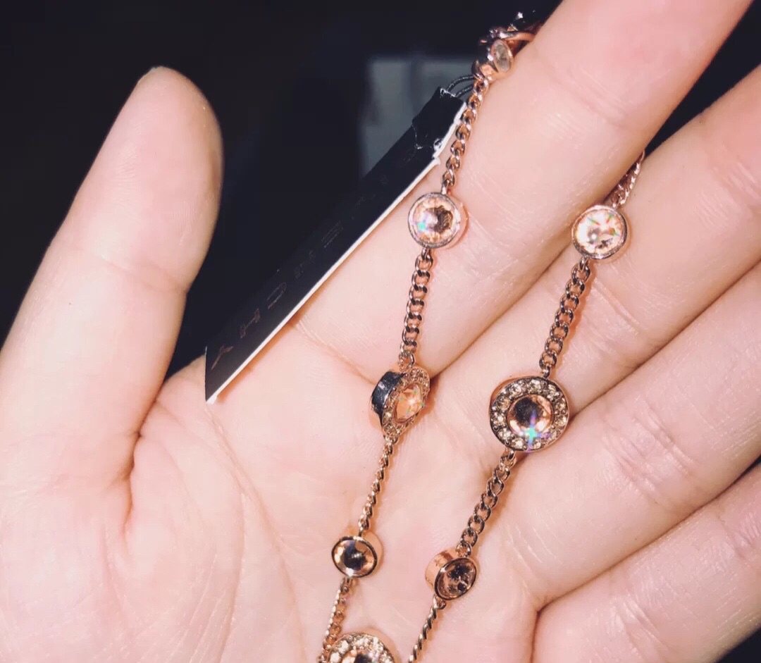 纪梵希转运珠手链 几百元就买大牌💍 💓这款是纪梵希和施华