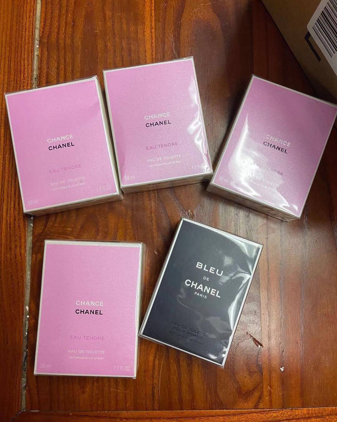 Chanel粉色邂逅➕ 蔚蓝男士香水💗 相似的人适合一起风