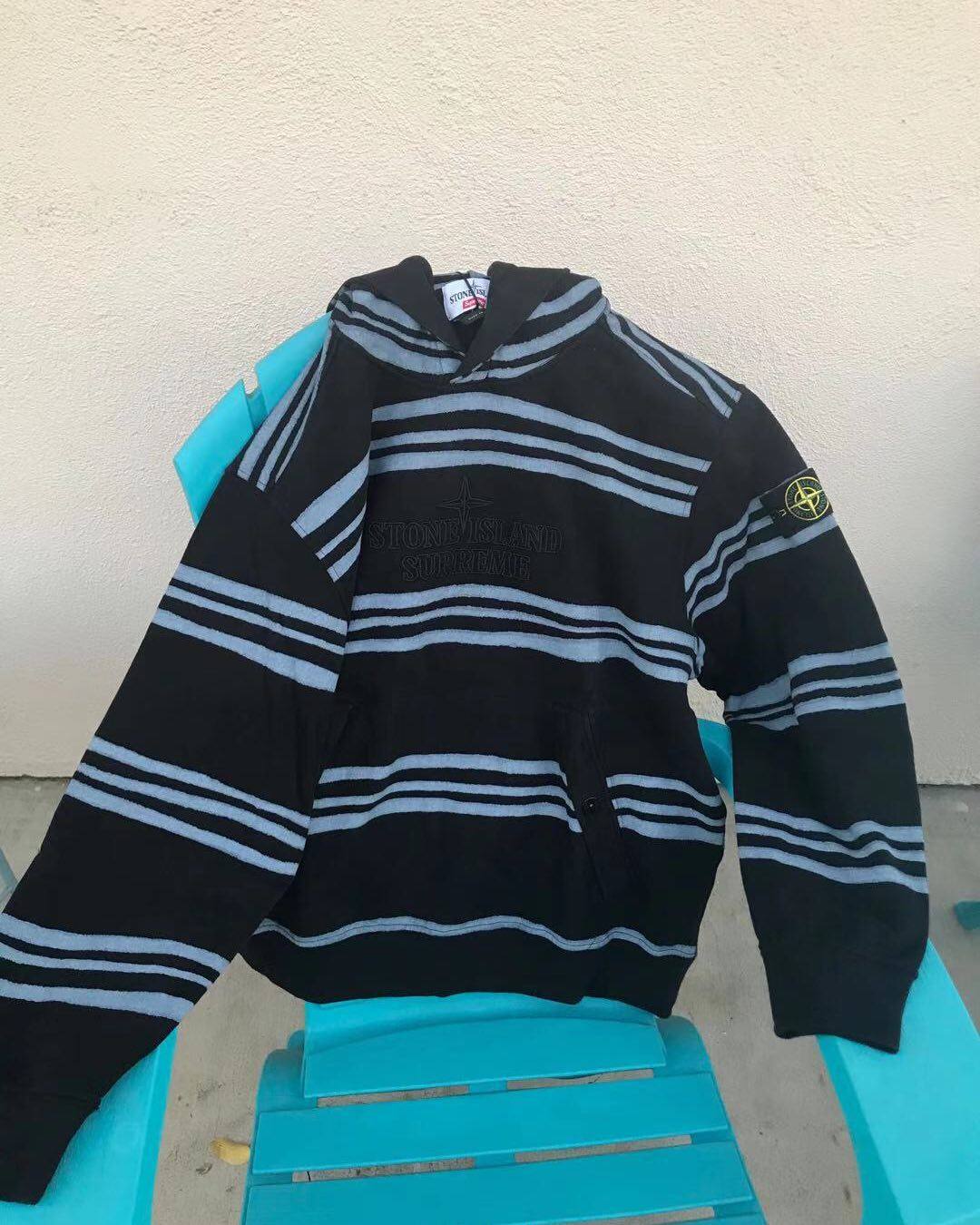 Supreme x Stoneisland 联名卫衣【中环转