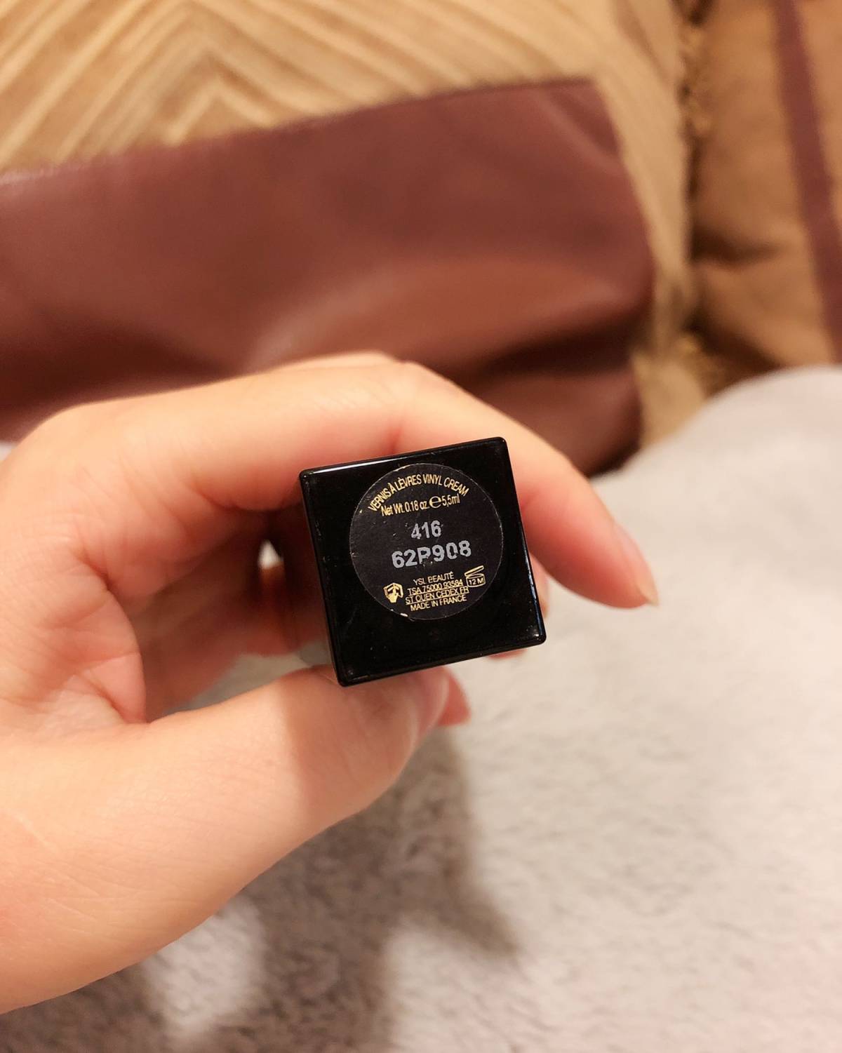 今天宠幸的是我的ysl黑管💄了， 一到冬天，嘴巴👄特别容