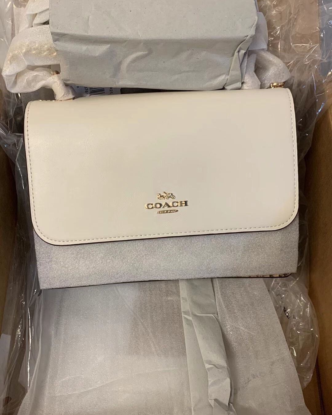 蔻驰新款风琴好看哭了~💐  最新款! ! ! Coach 