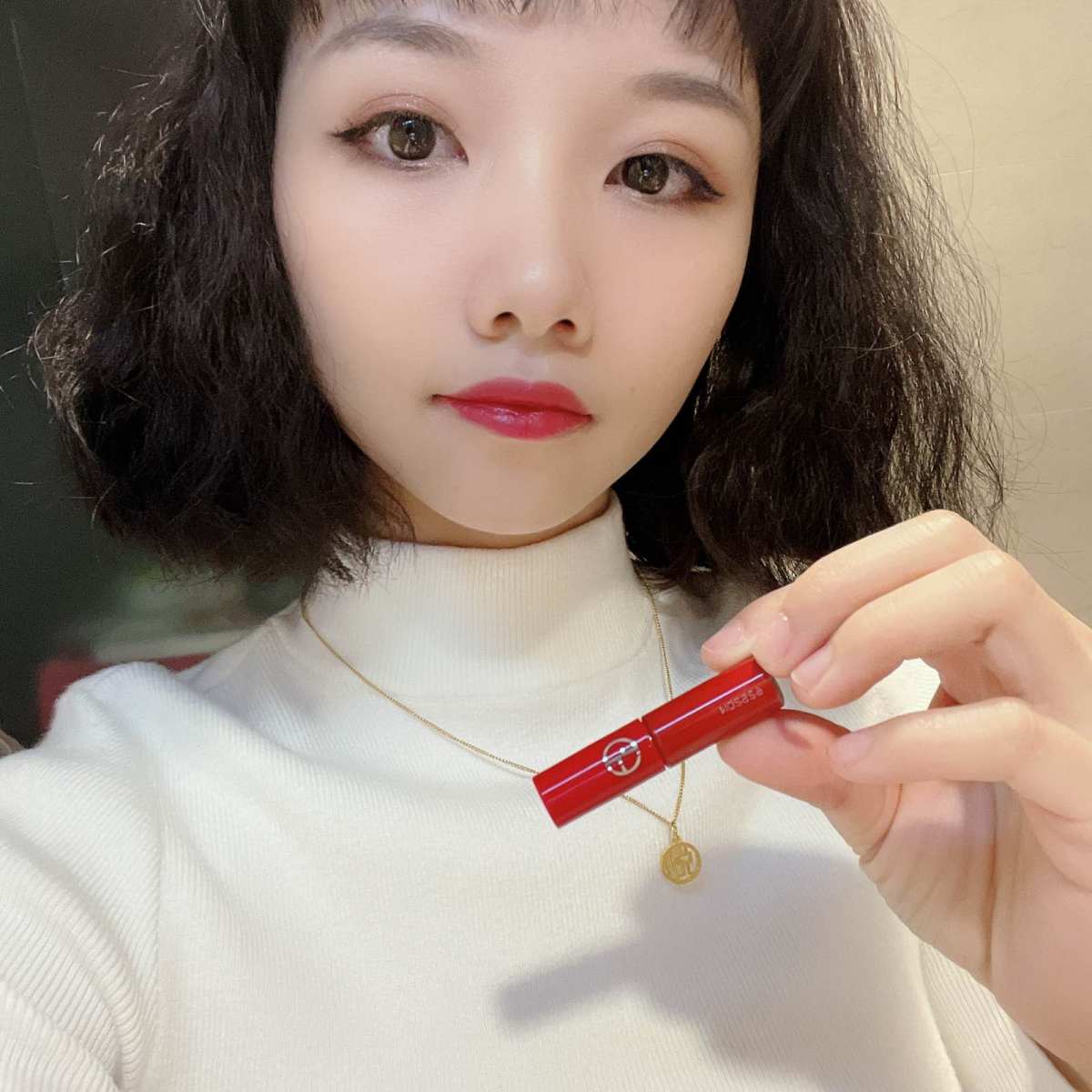 口红打卡第三天 图一裸唇，图二兰蔻126打底， 图三阿玛尼4