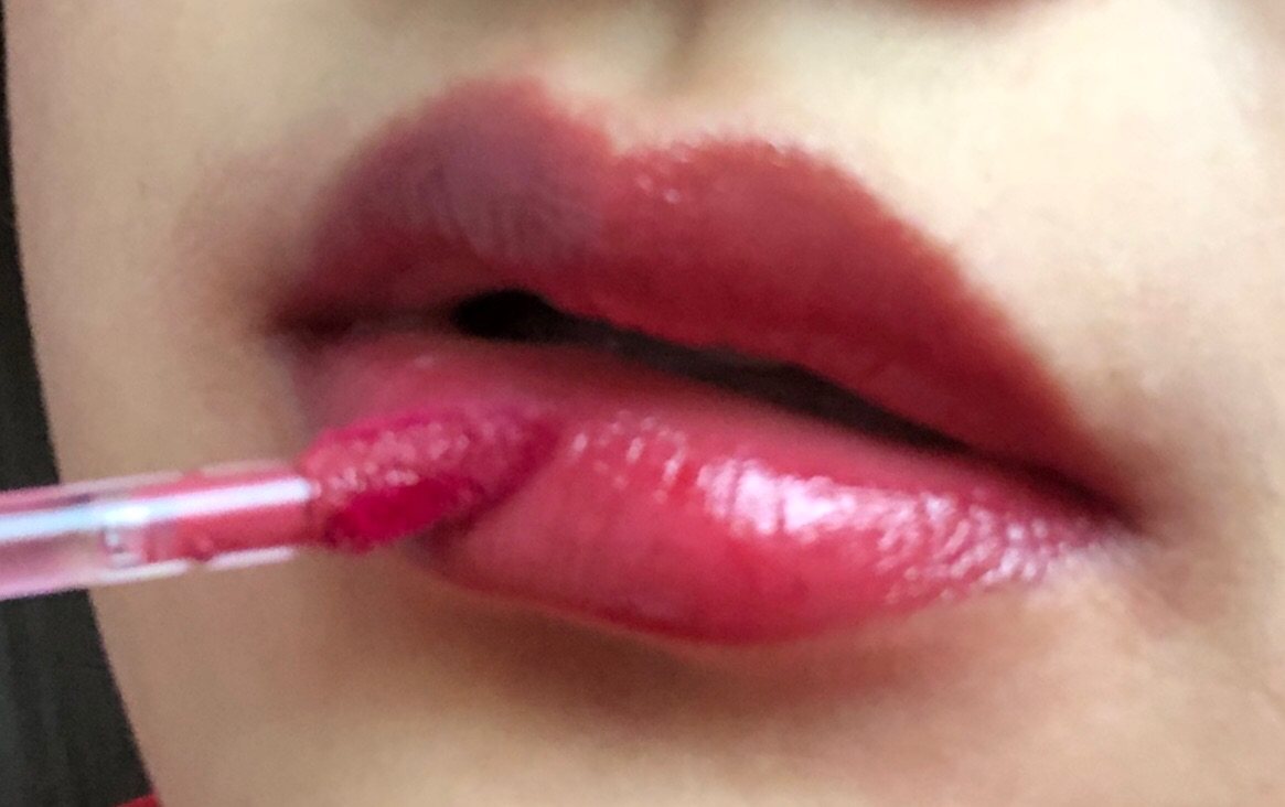 七天口红挑战 今天涂的是完美日记的水光唇釉，色号是H13肉桂