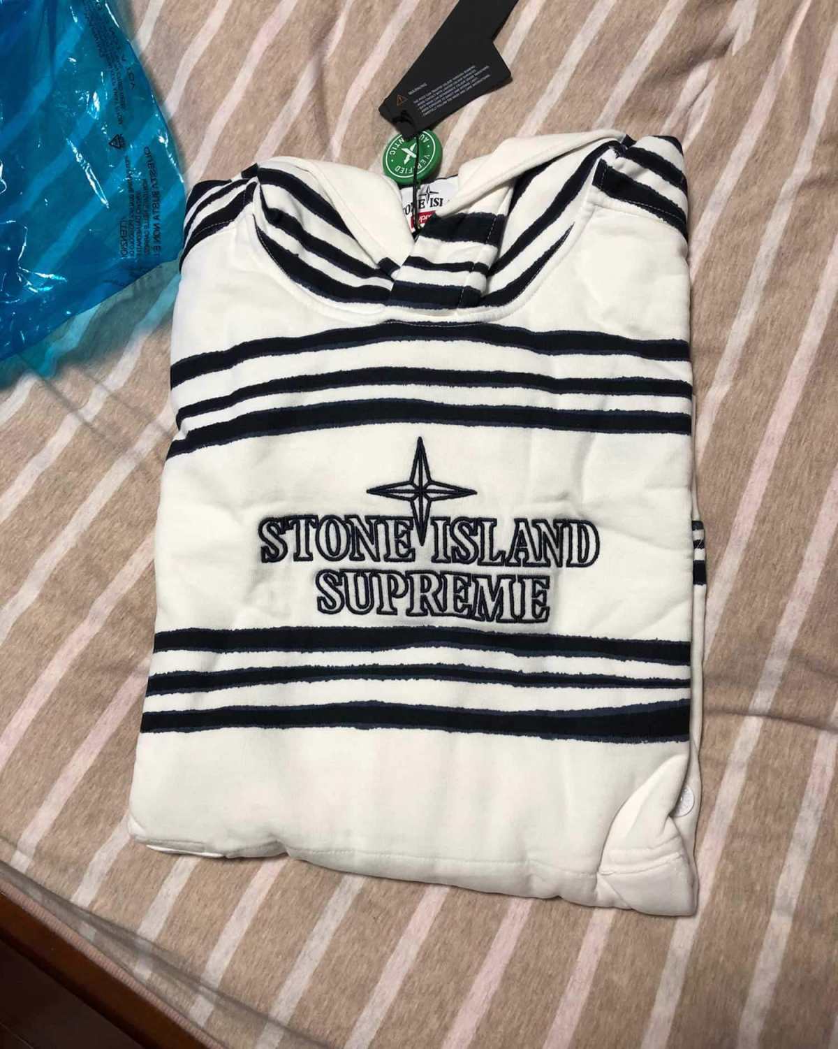 Supreme x Stoneisland 联名卫衣【中环转