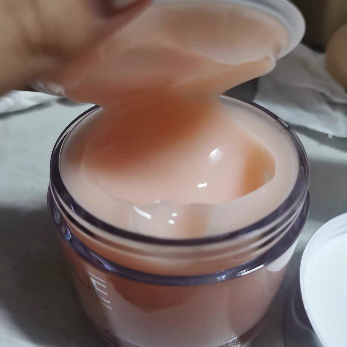 不要钱的倩碧水磁场面霜200ml 倩碧这个品牌下有很多很好用