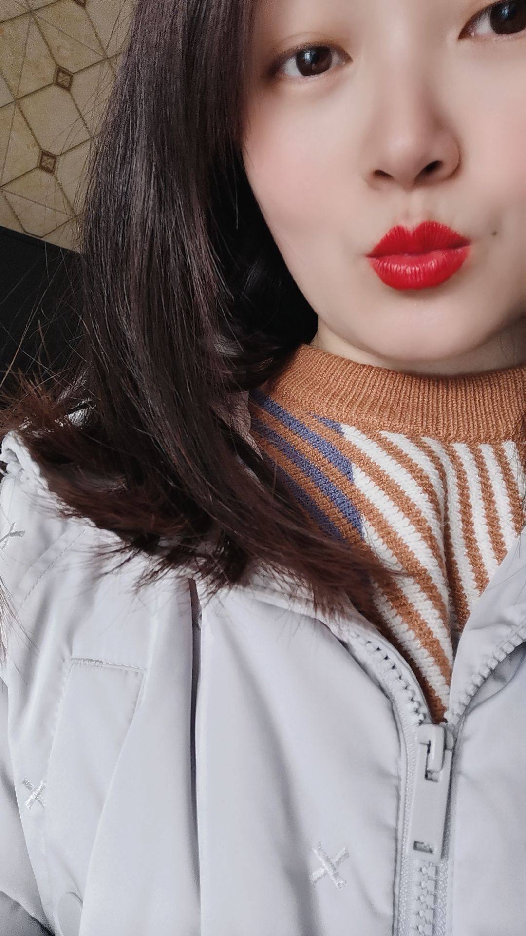 #7天口红挑战#今天涂的是纪梵希小羊皮306，带点俏皮的正番