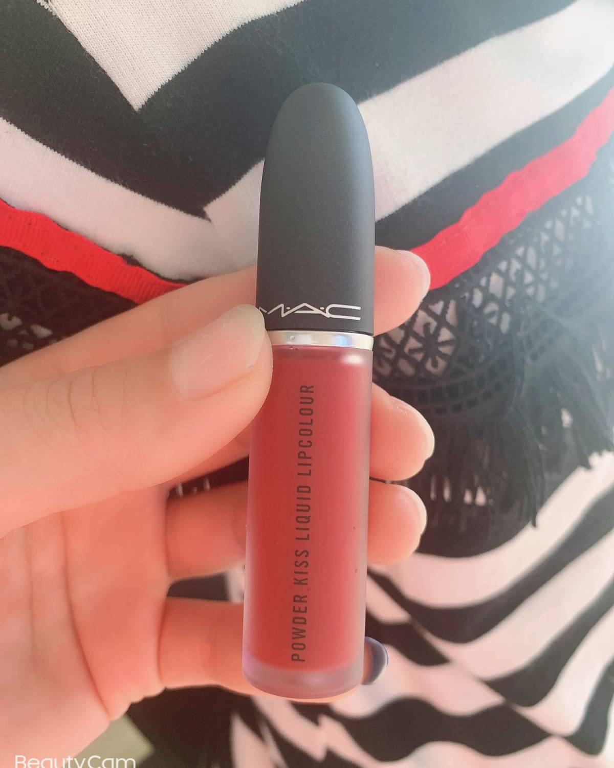 七天口红挑战之美出新高度的mac柔雾唇釉 去年mac柔雾系列