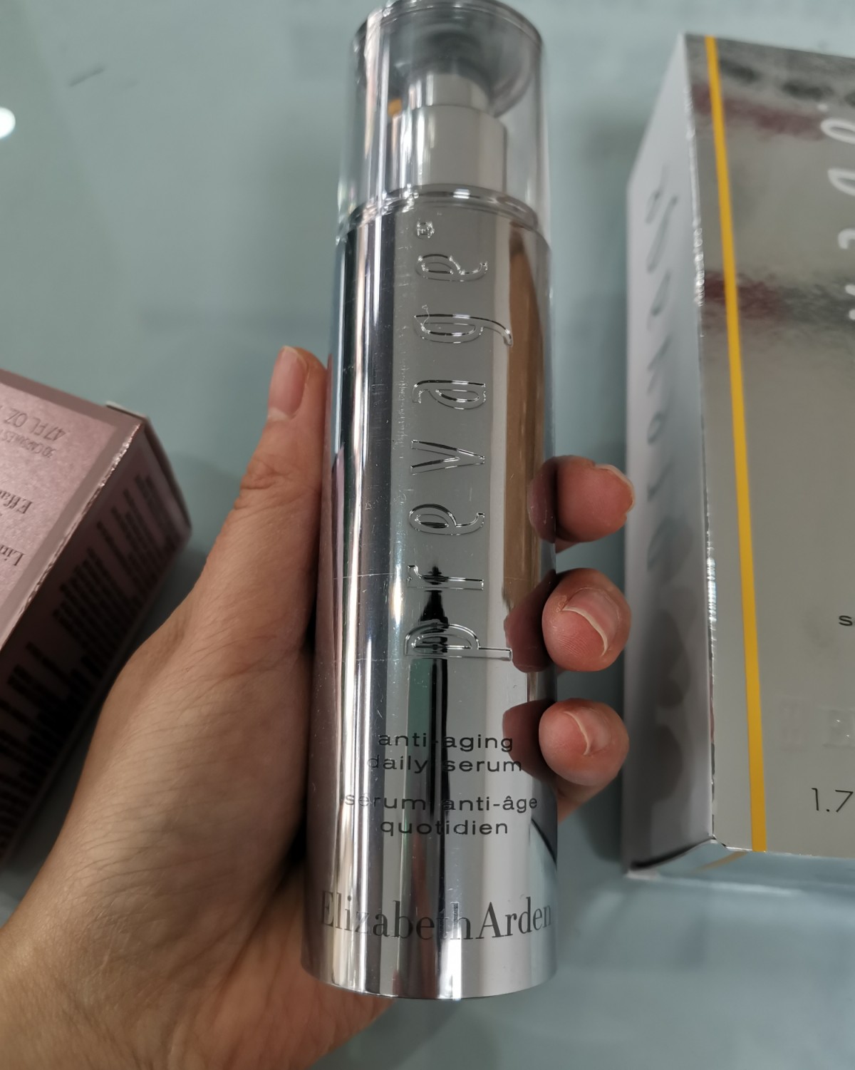 得之不易的伊丽莎白雅顿 刚刚，收到了跑腿送来的雅顿，感谢自己