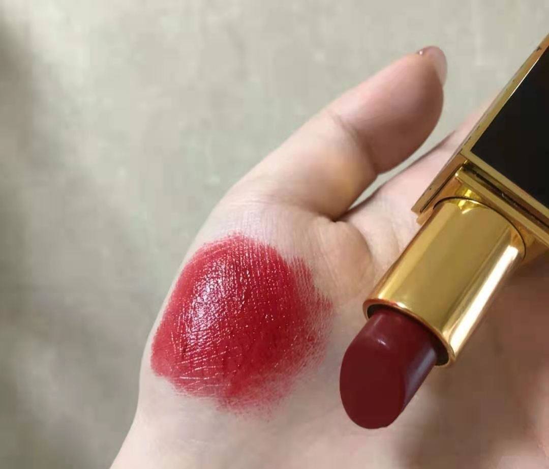 #七天口红打卡#Day7 今日口红💄是tf16水红色 每次