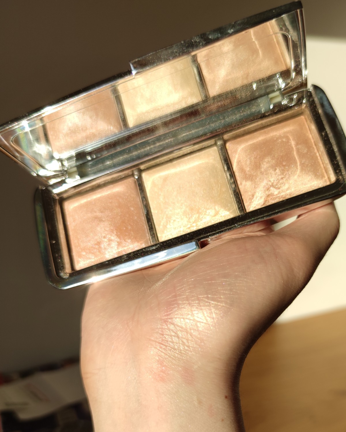 hourglass今年复刻的月兔三色高光绝对是我2020年使