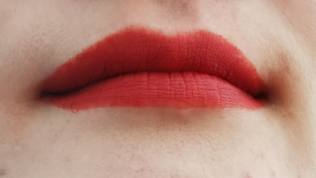 7天口红挑战  DAY 7： 今天用的是兰蔻💄196，反正