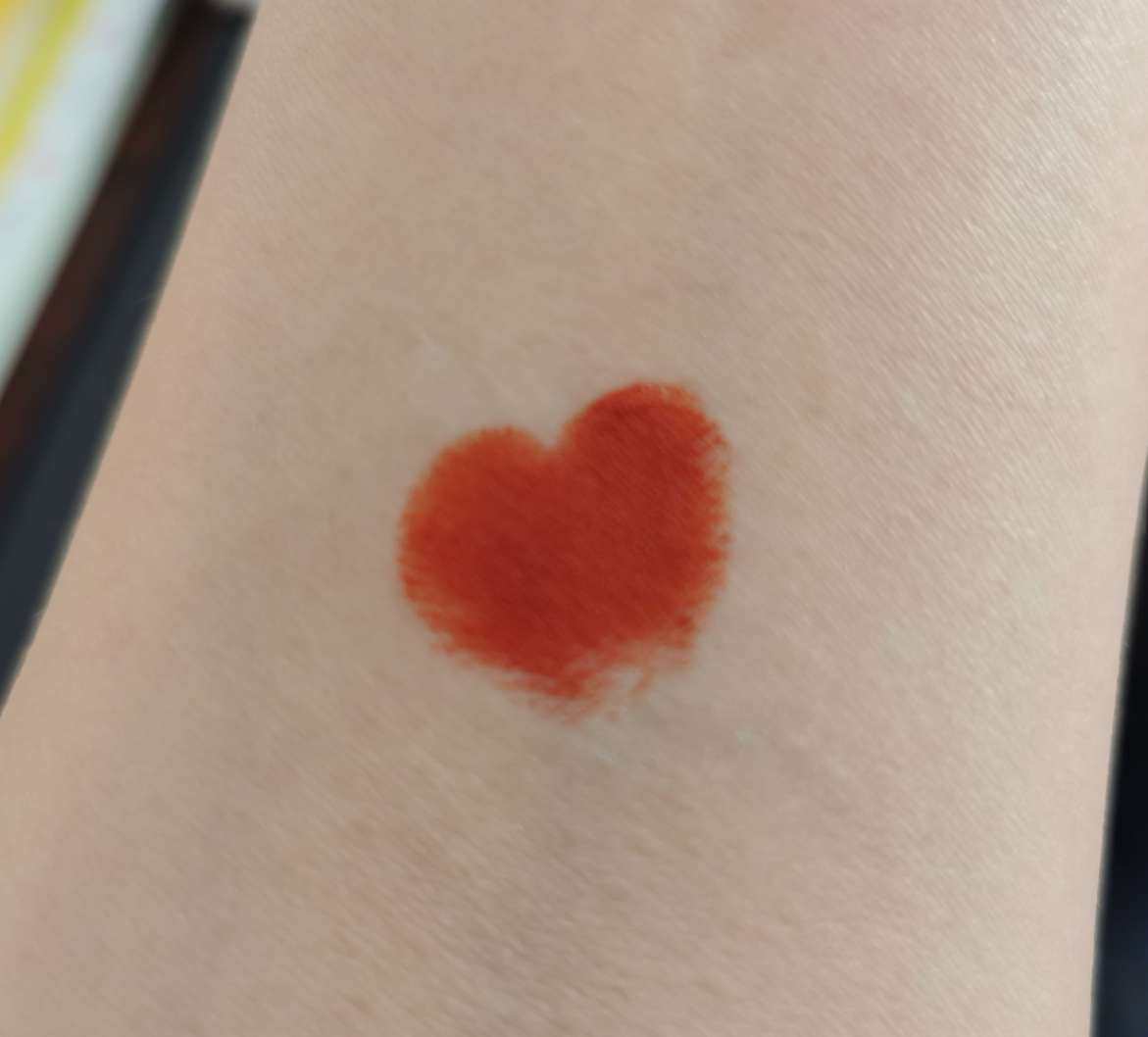 7天口红挑战  DAY 7： 今天用的是兰蔻💄196，反正