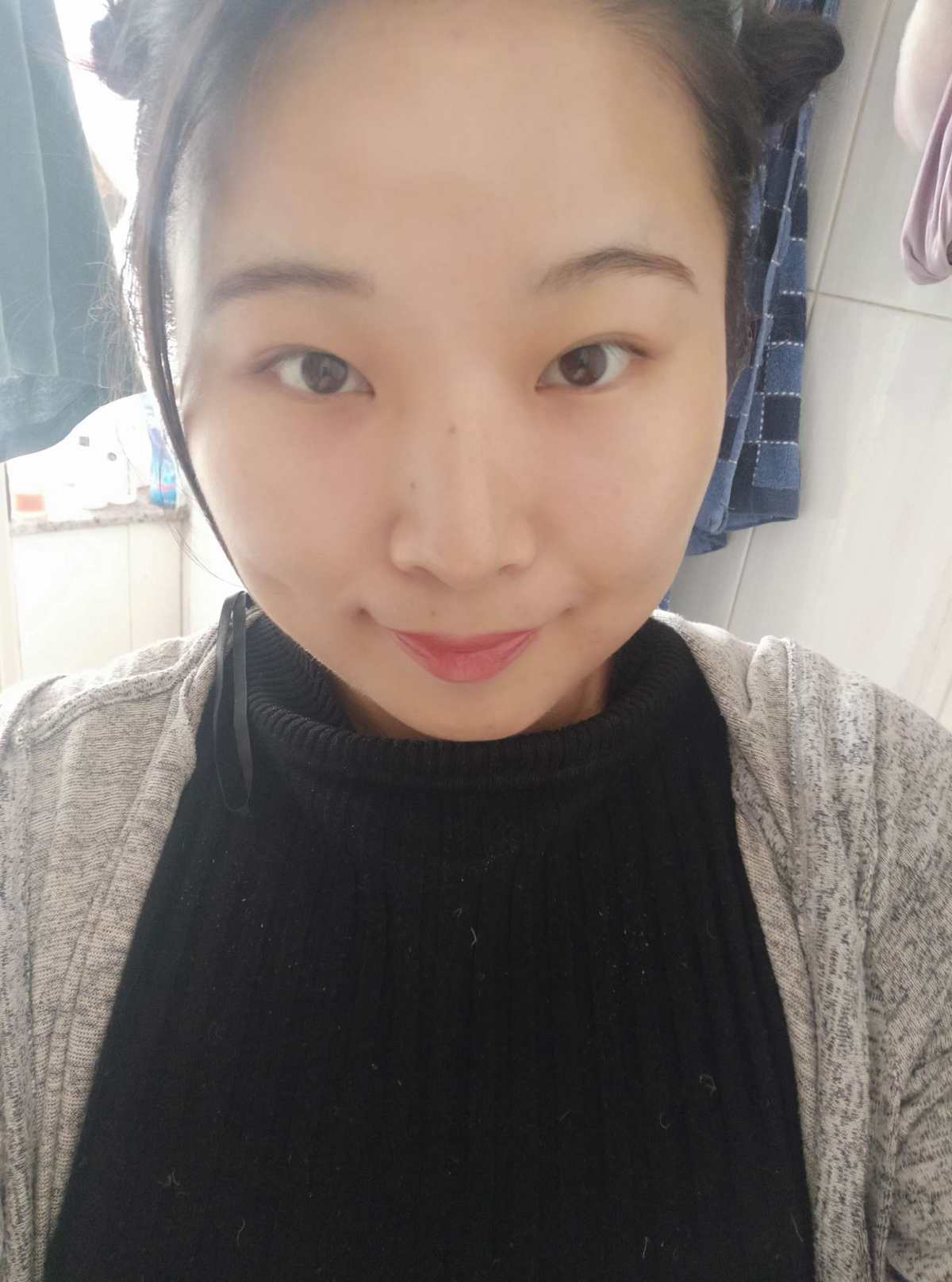 ✨7天口红挑战  今天深圳很冷也比较干燥，所以我今天pick