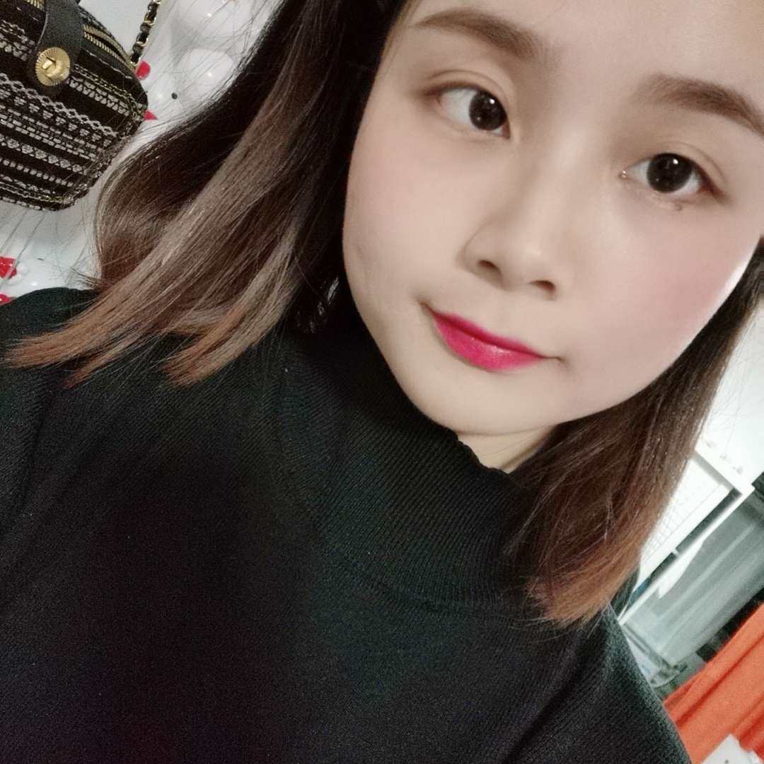 口红打卡Day 7✔--萝卜丁 💄这是我今年的第三支正红了