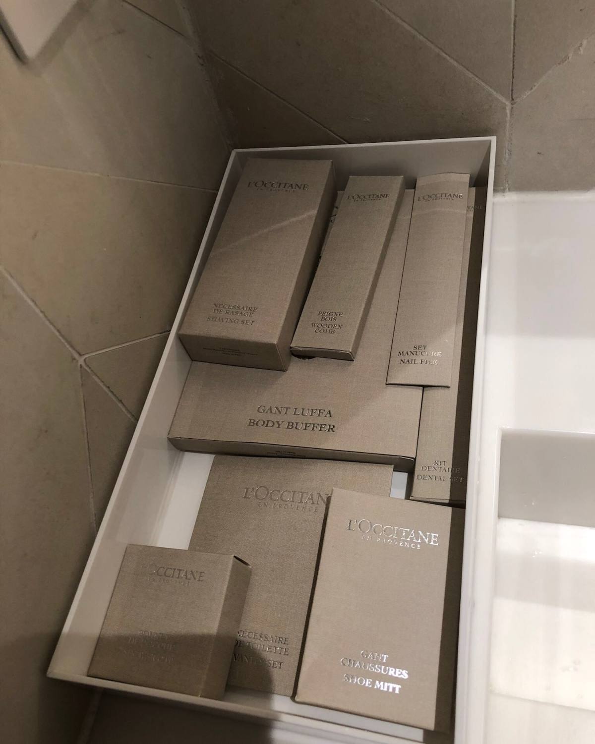 接上回达拉斯篇，到这个时候我就开始适当的换一点积分去换一换机