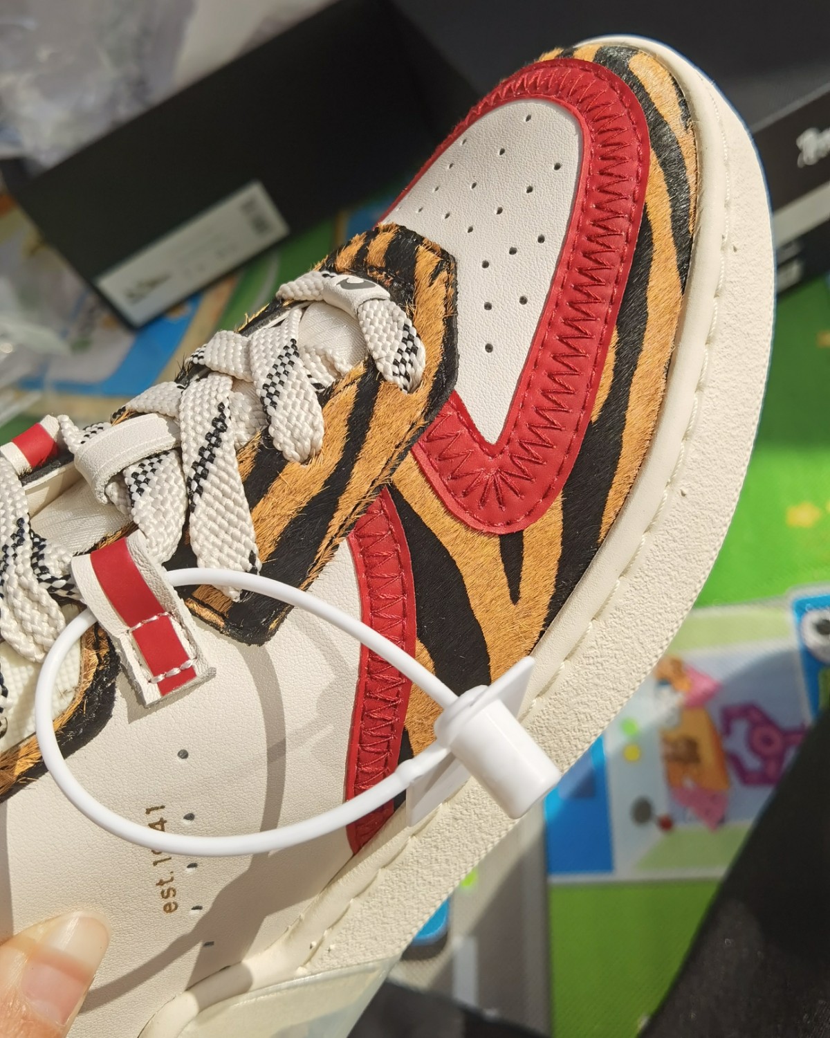 今天分享个神奇的经历！❗ Coach板鞋是今年7月份下单的！