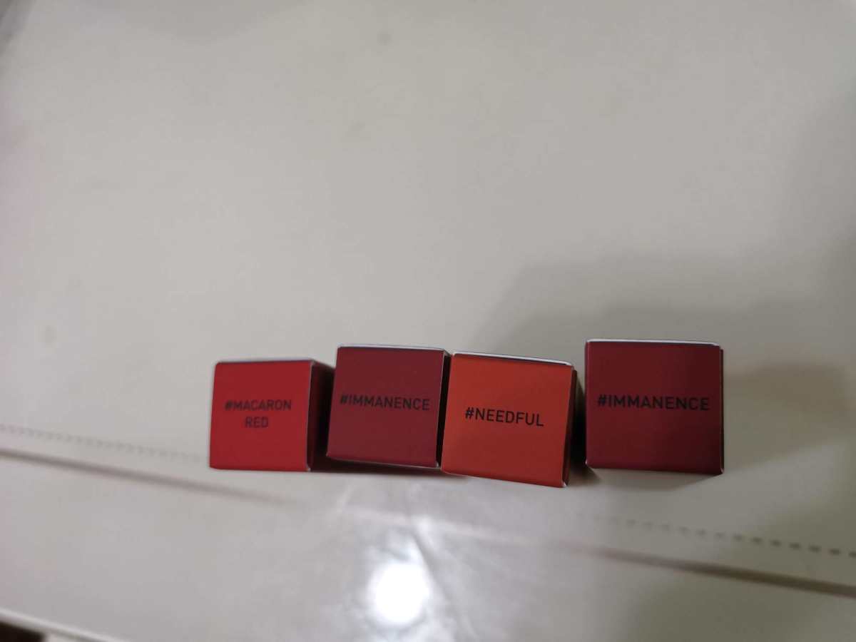 海淘开箱记—3CE云朵唇釉 在3CE买一送一活动的最后一天，