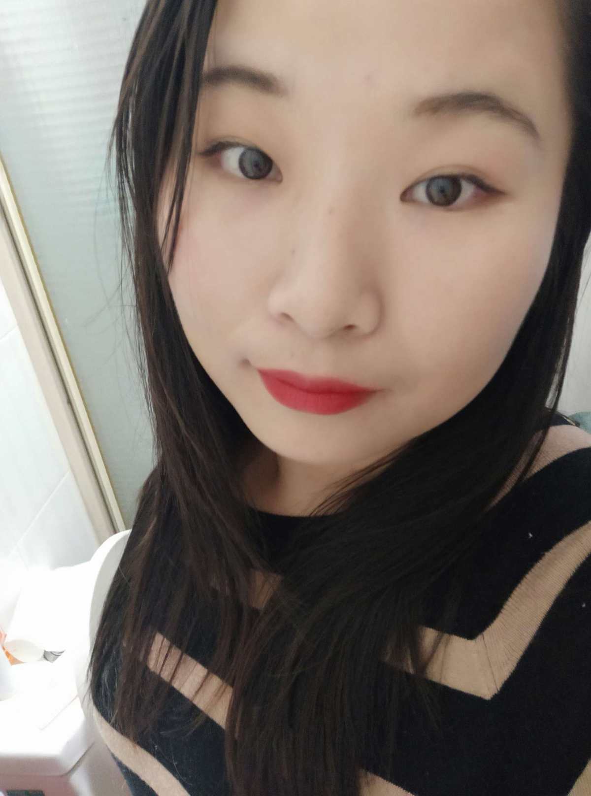✨最“in”新年妆  这次分享的是我之前说的另一个妆容，突出