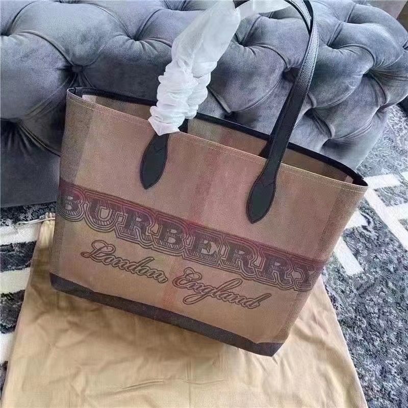 现货特价💰2799包邮 Burberey巴宝莉托特包。可双