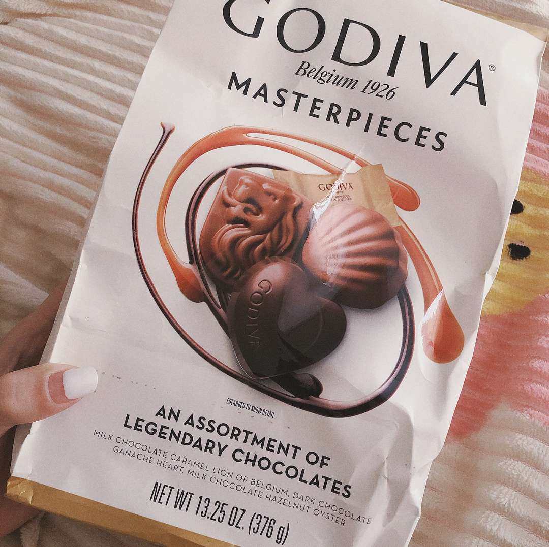 春节年货清单，Godiva巧克力夹心糖🍫   总觉得过年不