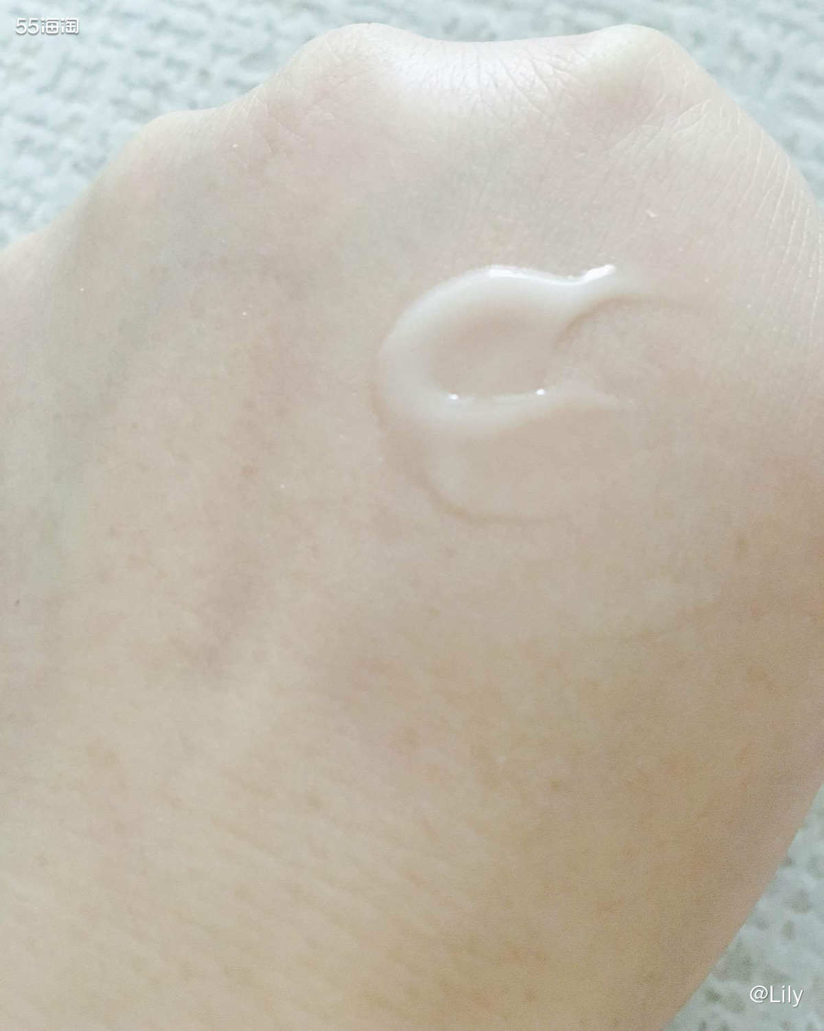 新春晒单之 雅诗兰黛高能小棕瓶 临近春节就有点忙，经常熬夜，