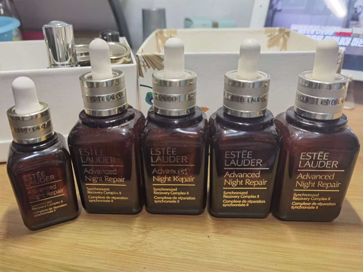 年度空瓶记之雅诗兰黛小棕瓶6代  这款精华用了好几年了，看我