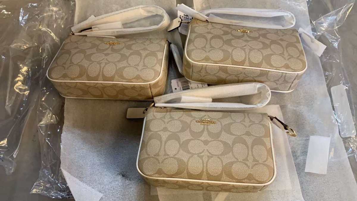 🇺🇸 Coach 奥莱Nolita 白边老花 麻将包 尺