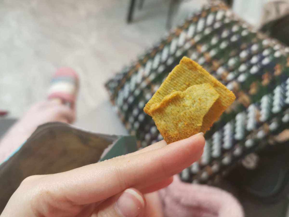 #春节年货清单#手工锅巴 这款锅巴是我朋友**给我们吃的，当