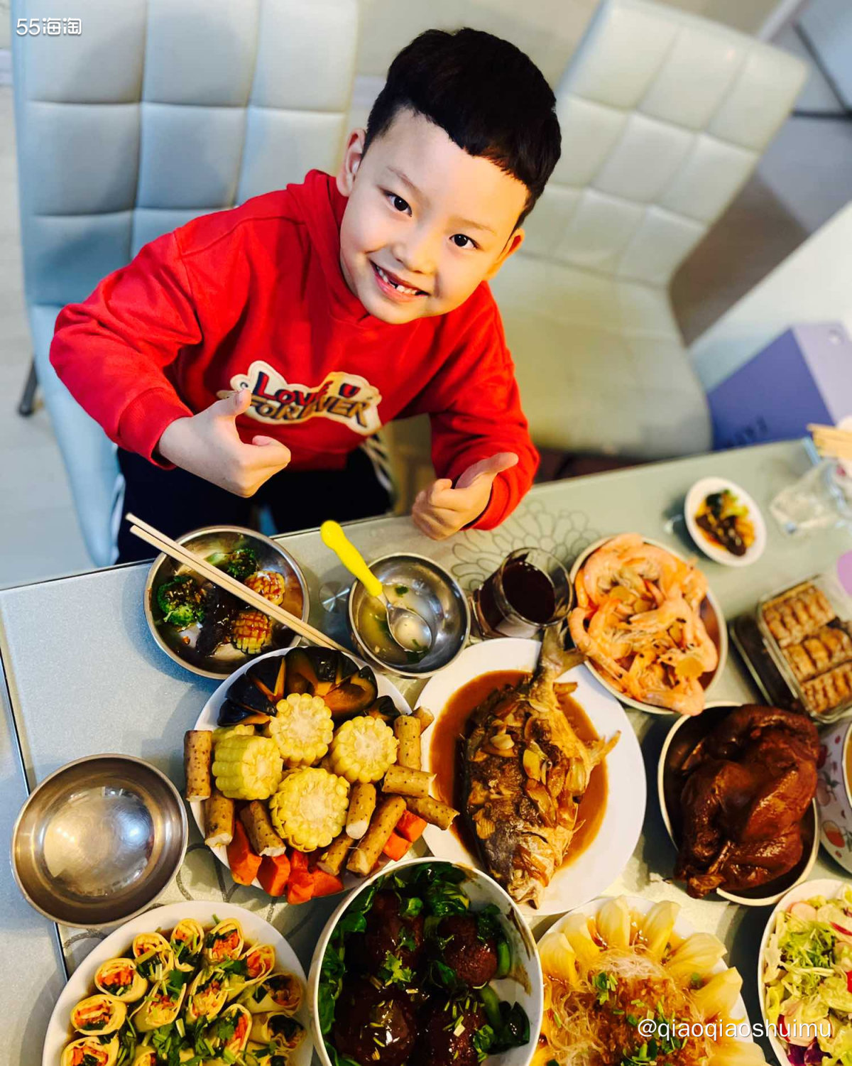 #我家年夜饭# 今年的春节很特别，我们的四二一家庭凑齐啦～公