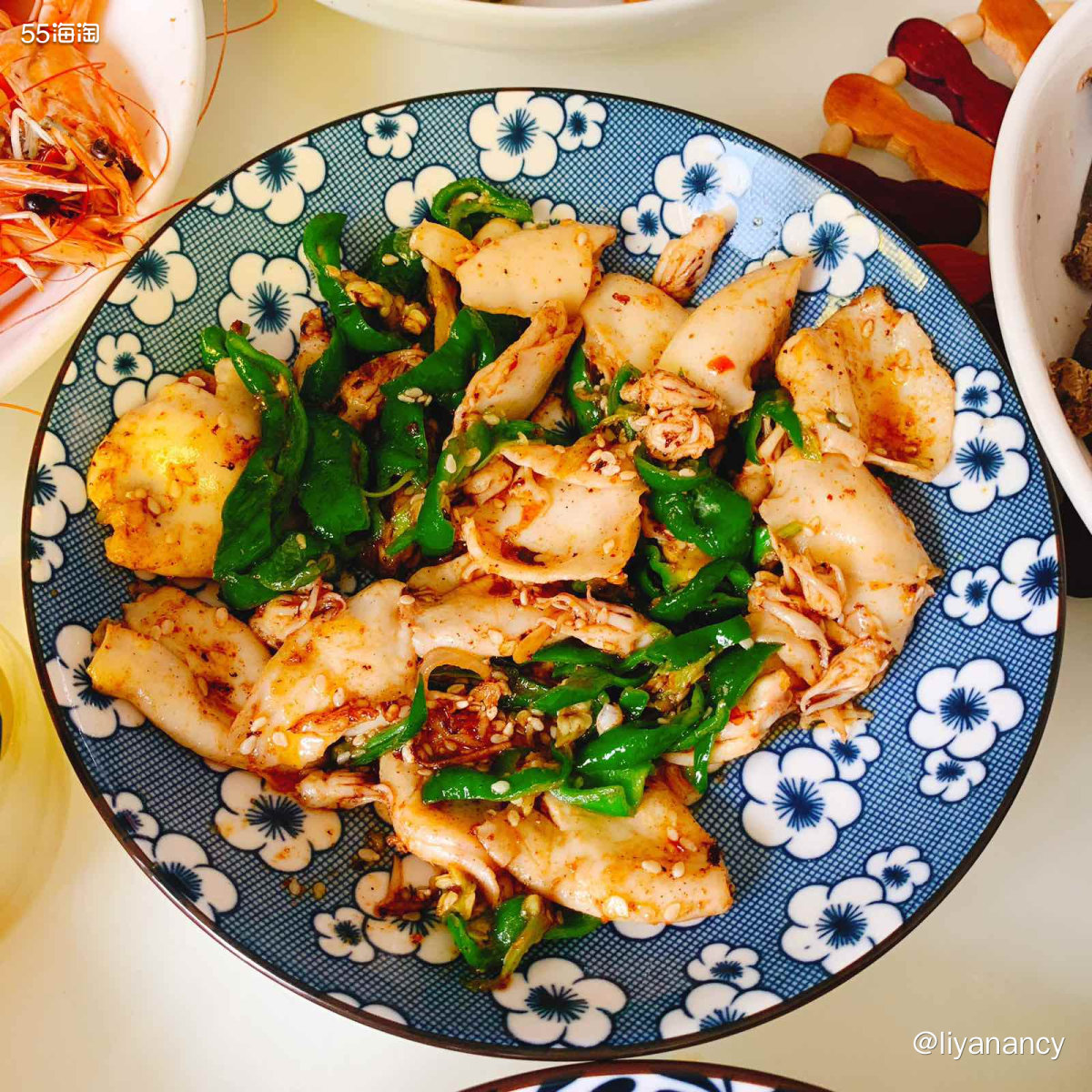 晒一下我家年夜饭  ✨因为家里有小朋友,所以吃年夜饭的时候就