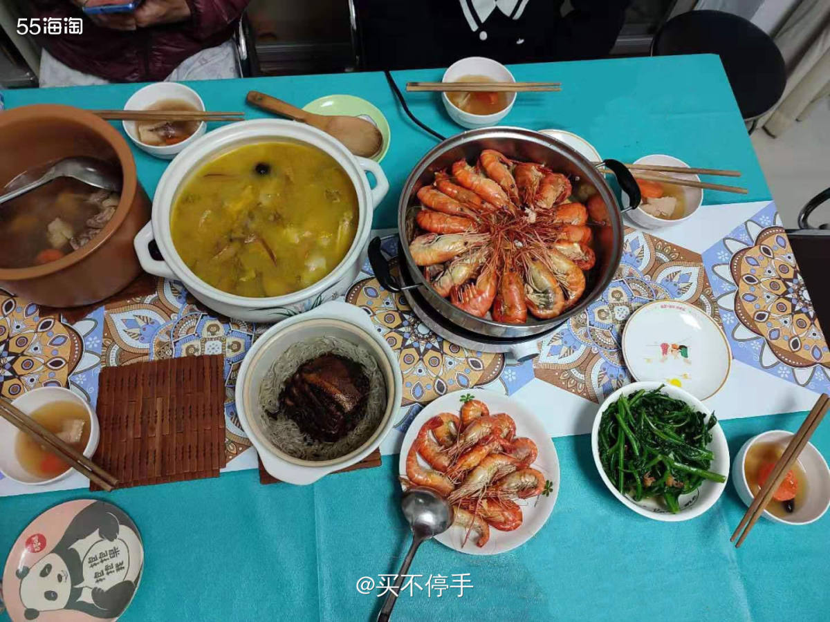 #我家年夜饭# 因为响应政府号召，就地过年。 加上除夕当天还