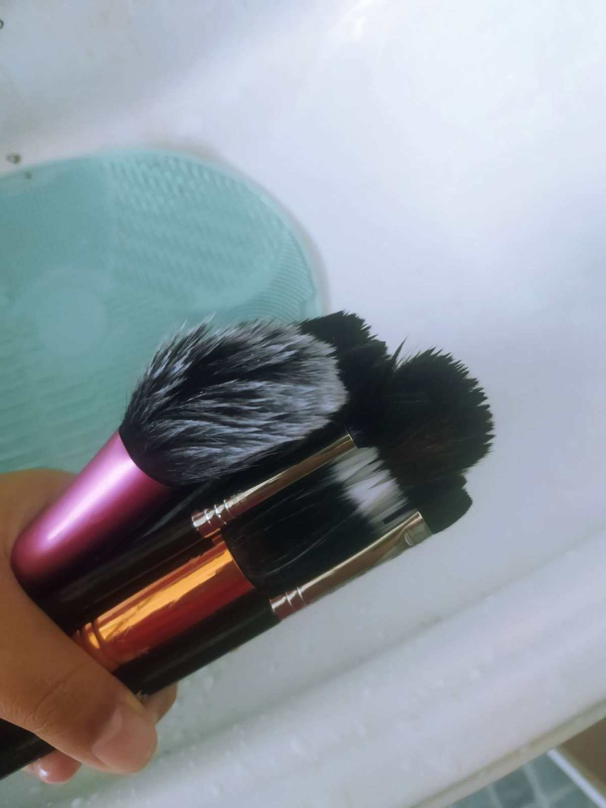 ✨宅家不无聊--清洗我的刷具们  刚好在家有时间，可以清洗一