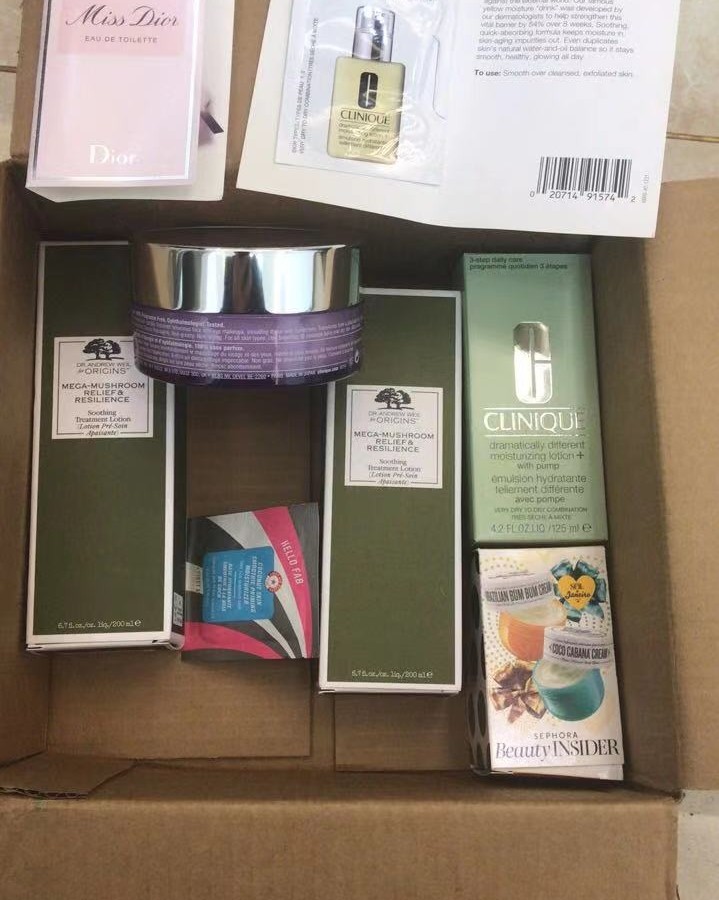 海淘开箱记，又是合箱一堆堆 这一箱又是一堆零碎合箱，丝芙兰的