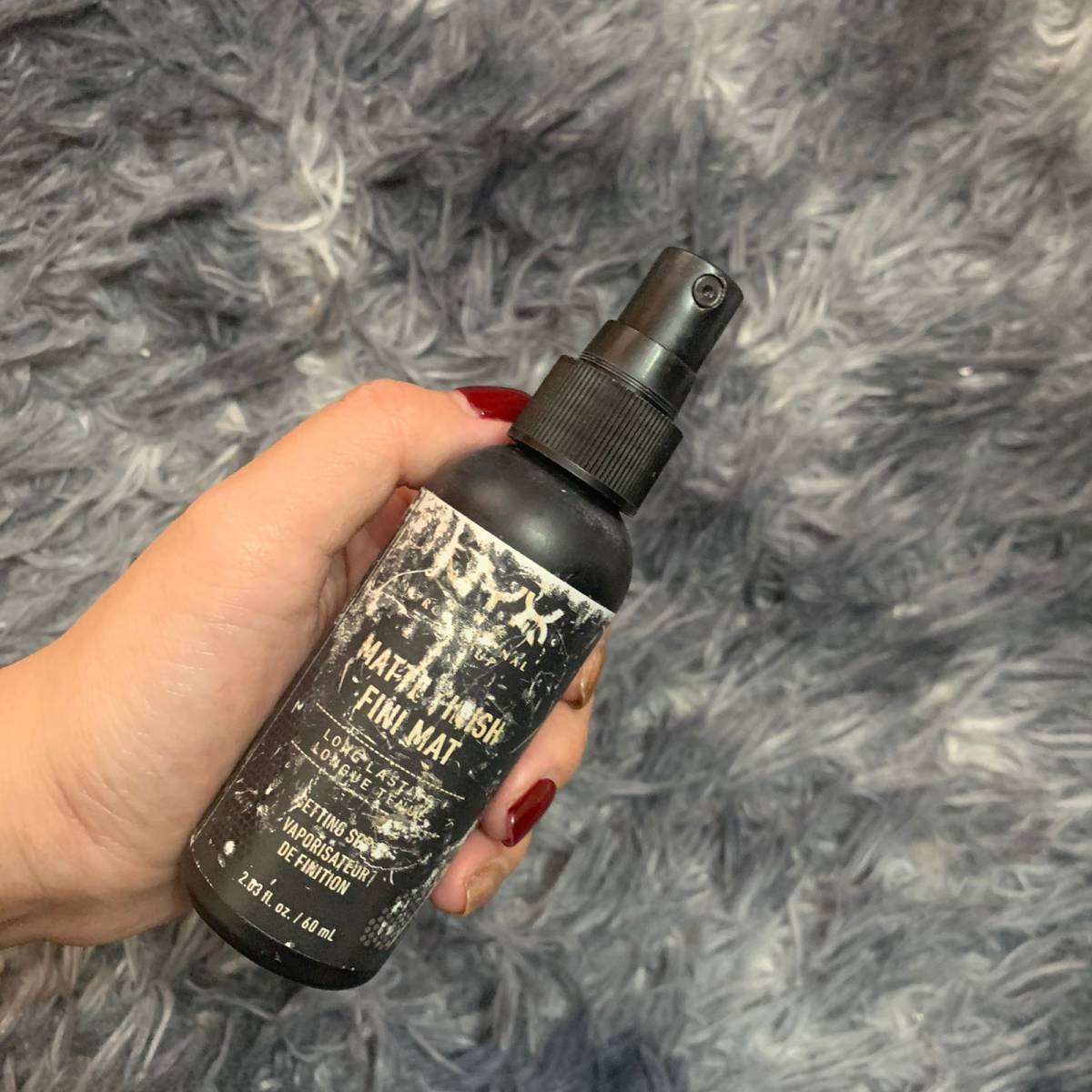 【开价定妆：nyx定妆喷雾】   nyx相信大家都比较熟悉，