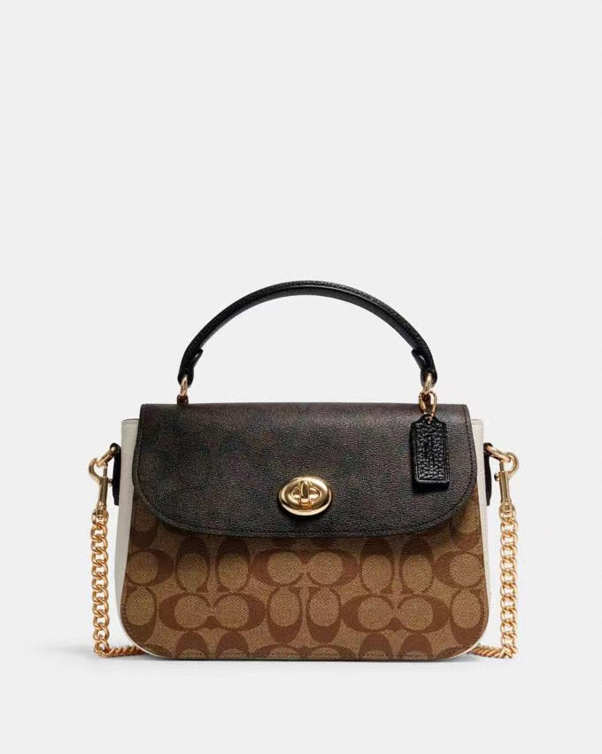 Coach 新款marlie系列邮差包，杨紫代言明星款，内有