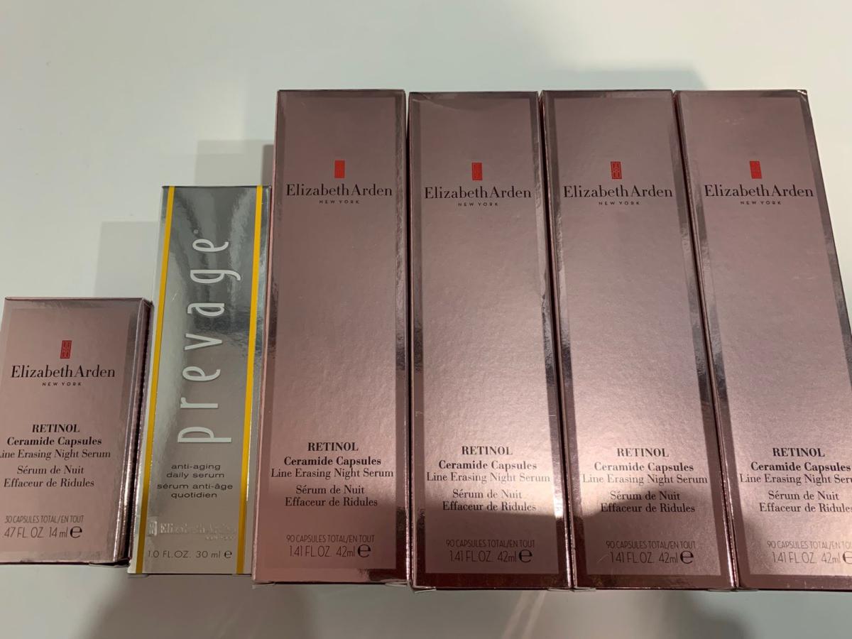 雅顿的粉胶和橘灿精华我真的要吹爆！！ 一直冒闭口让我很困扰 