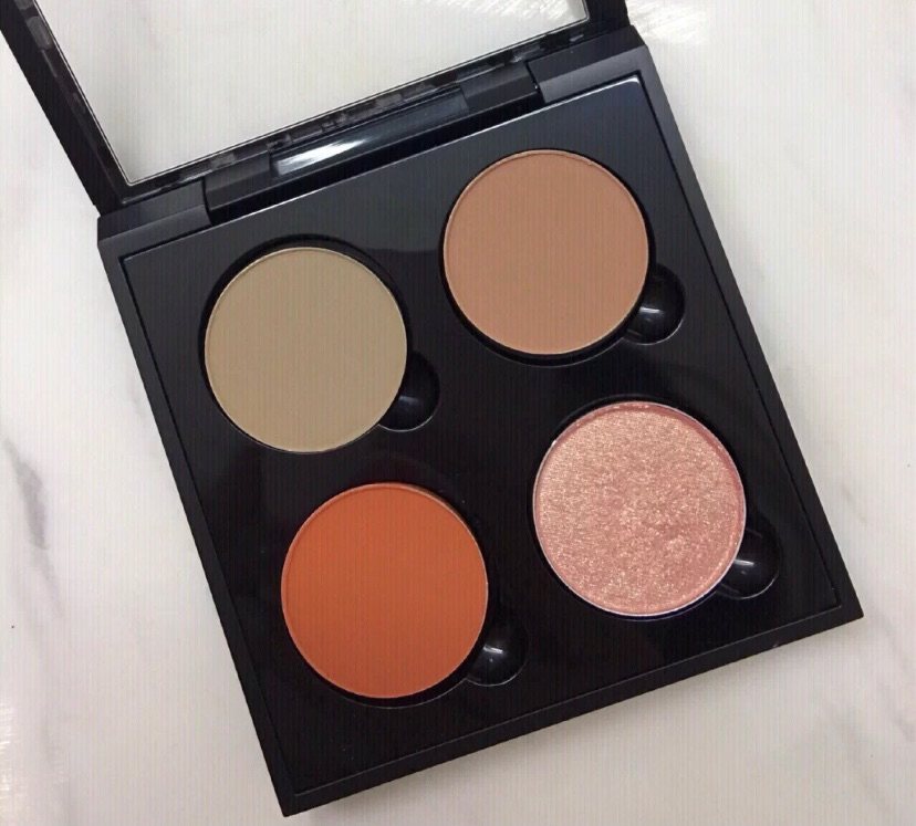 新春晒单之凑单的空眼影盘 大家买丝芙兰的应该知道吧，这个空眼