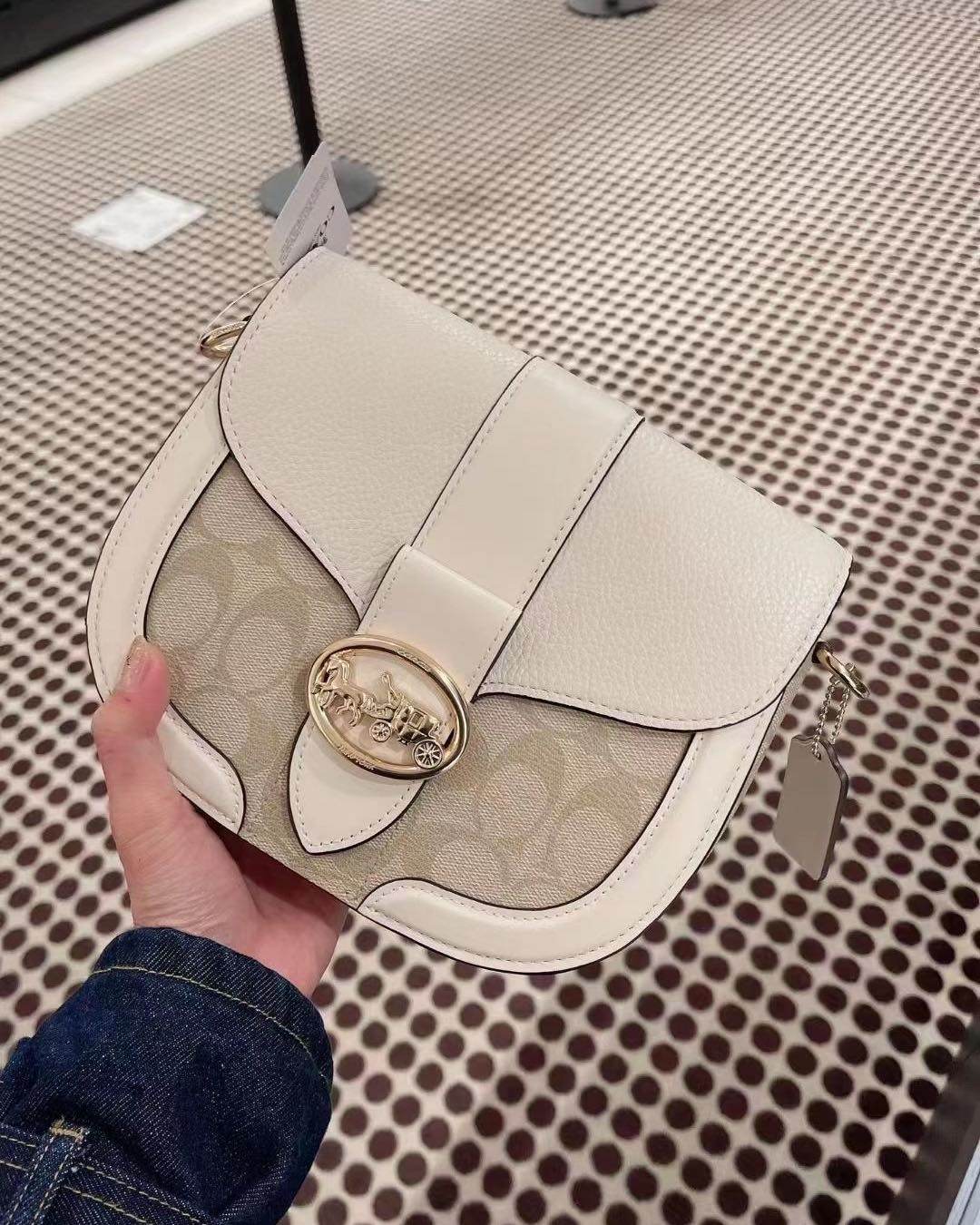 蔻驰georgie新款马鞍包美国官网已发货！ 巨好看的一款包