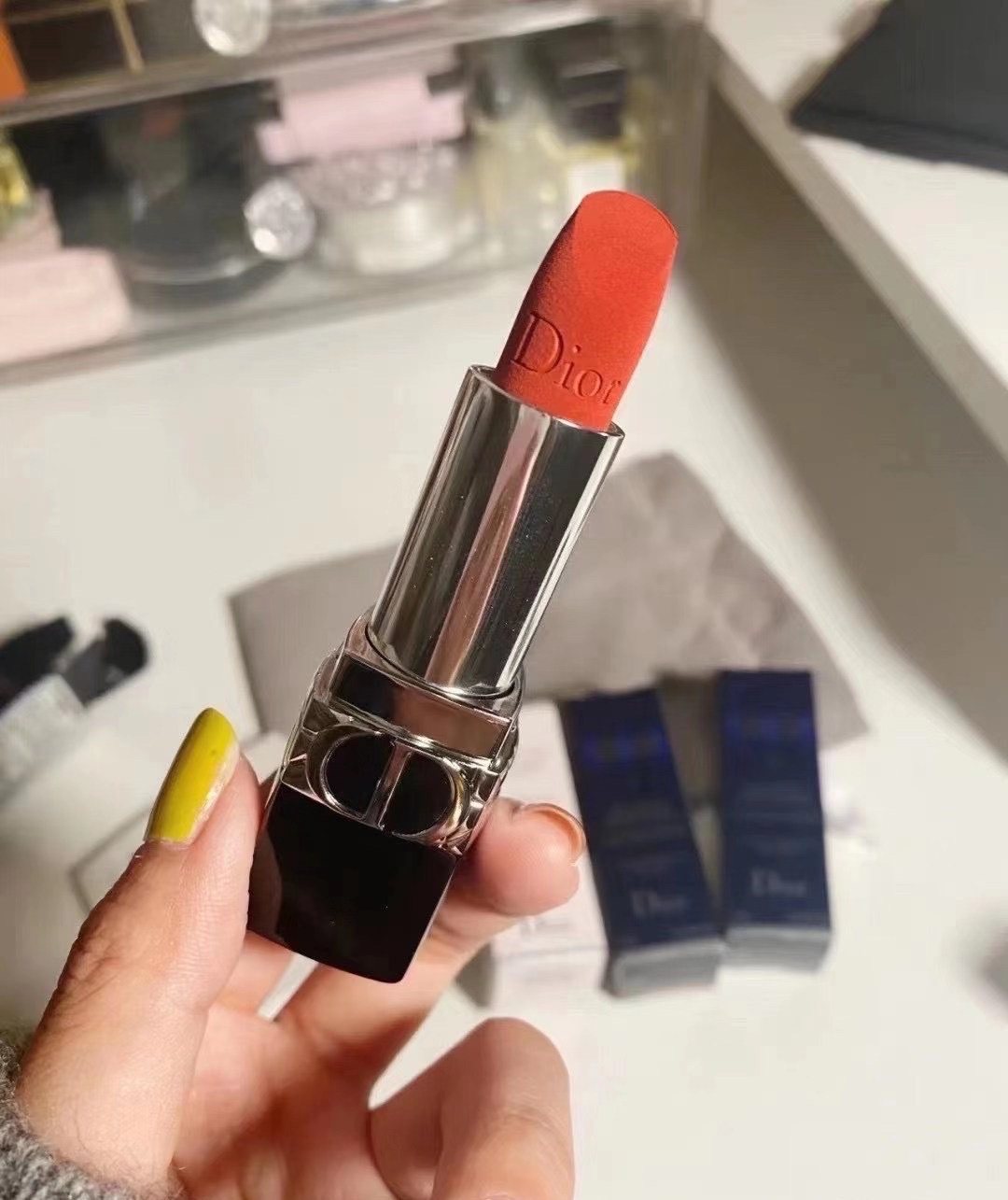 现货259包邮dior迪奥丝绒999,新色首发 气质丝绒红 hold住全场老色新
