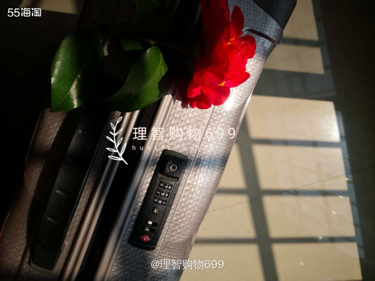 上海外购买新秀丽贝壳  🏷👉🏻喜欢新秀丽贝壳，因为轻，
