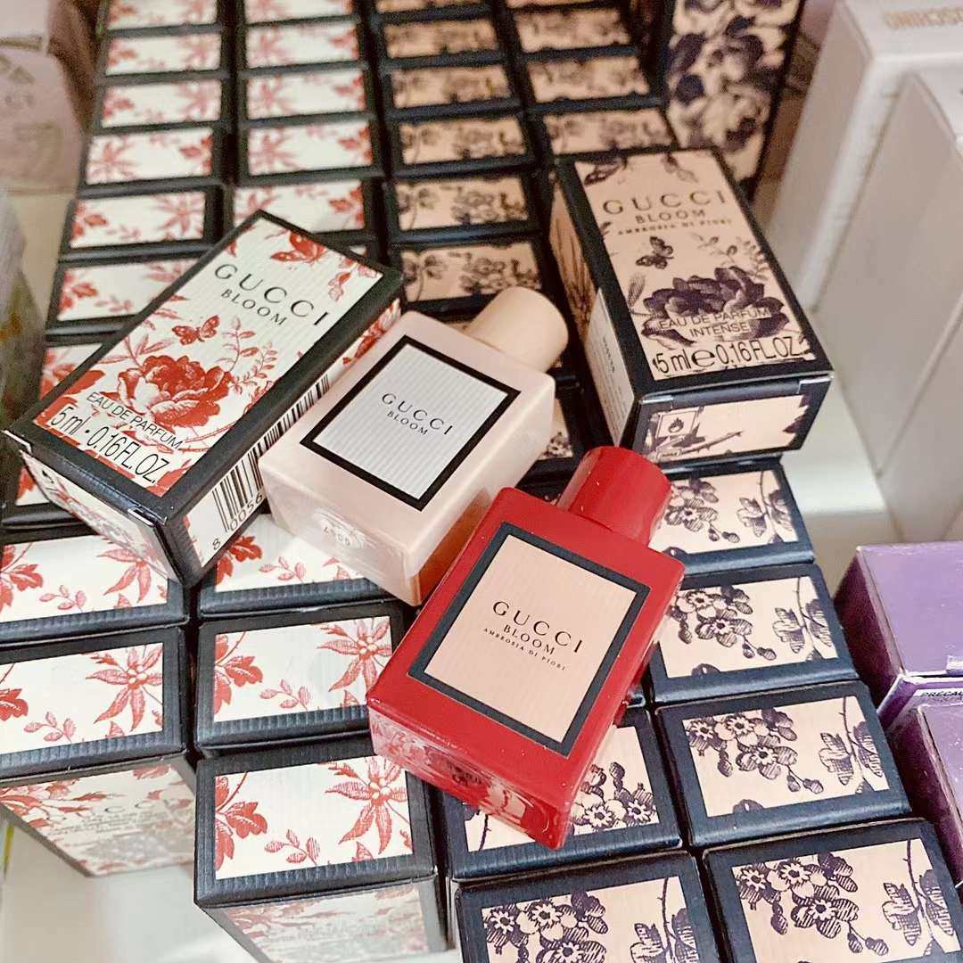你永远不知道拥有了一堆小样是什么样的感觉 今年现在为还没用过
