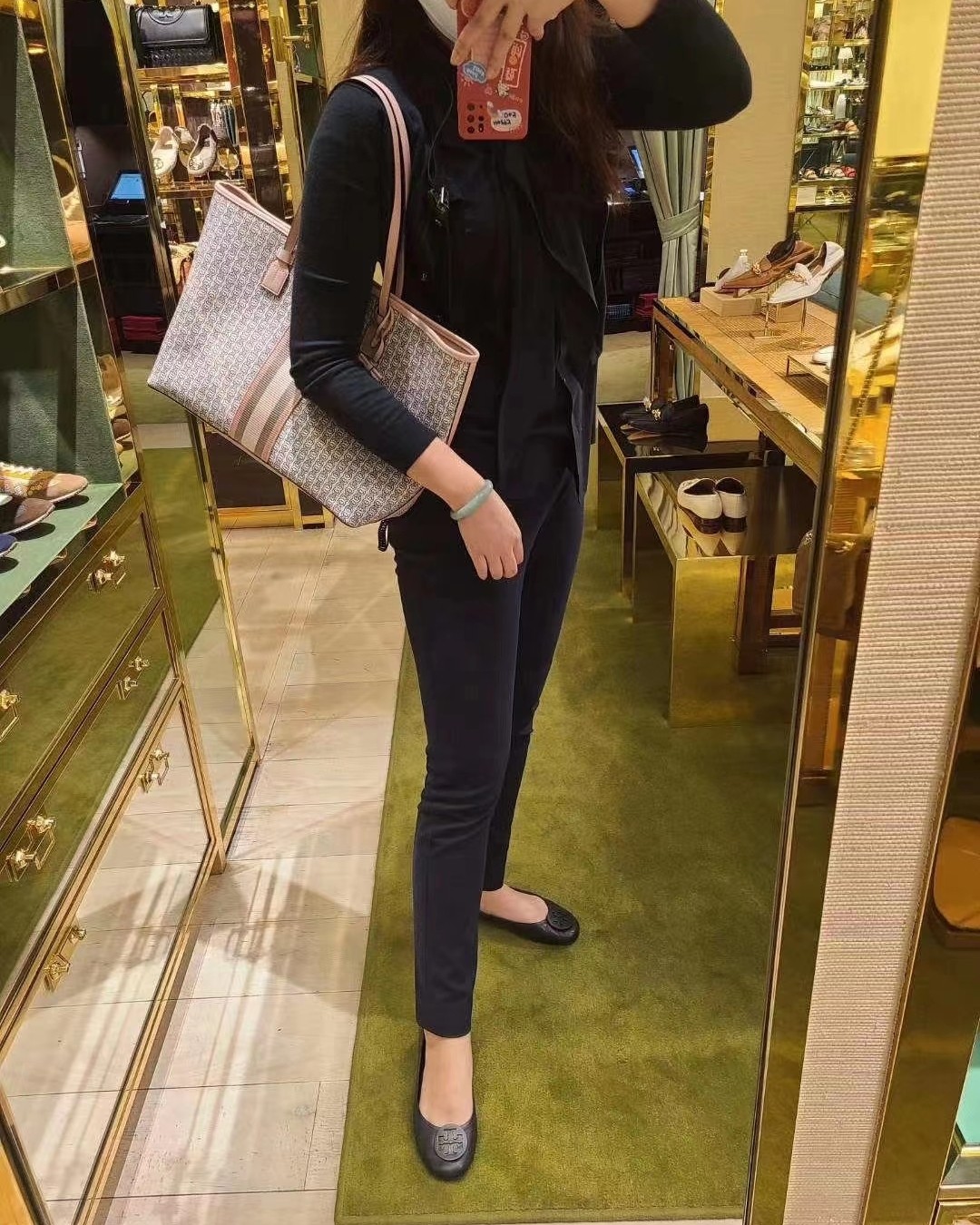 今天上午，梯子坏了，紧急换了个梯子还不行。一上午糟心的哦，艰