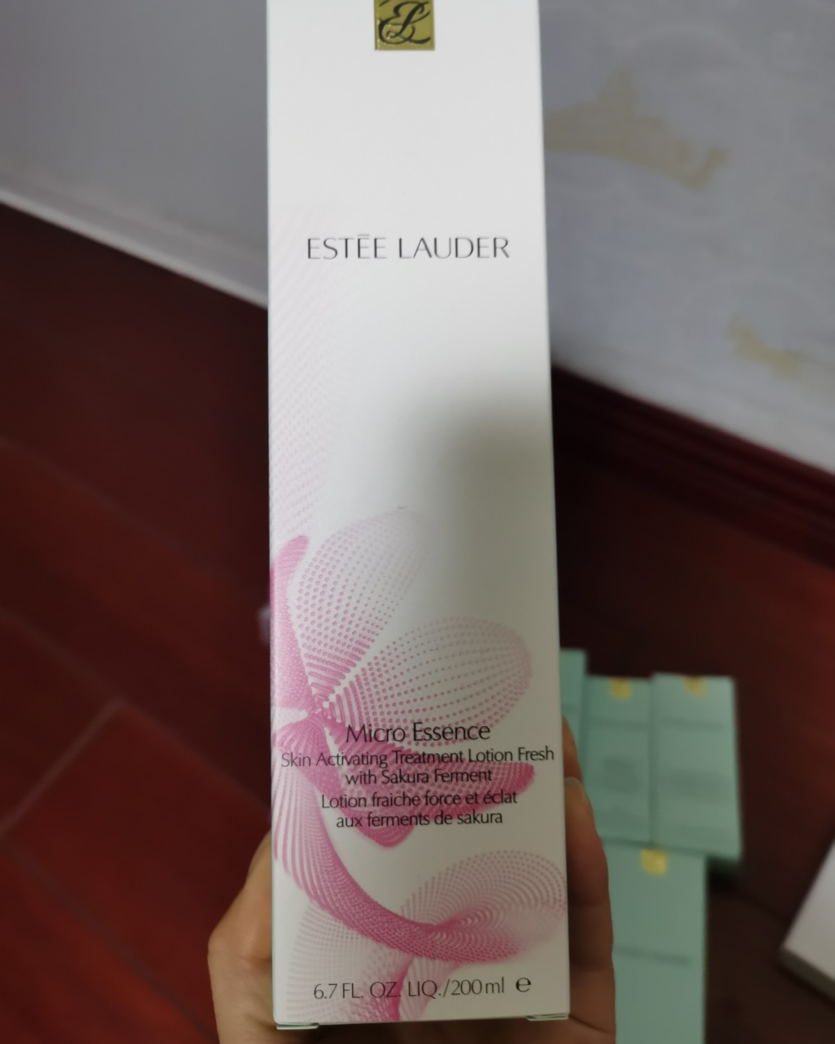 美国雅诗兰黛樱花水 多年来，我一直是sk2神仙水的忠实粉丝，