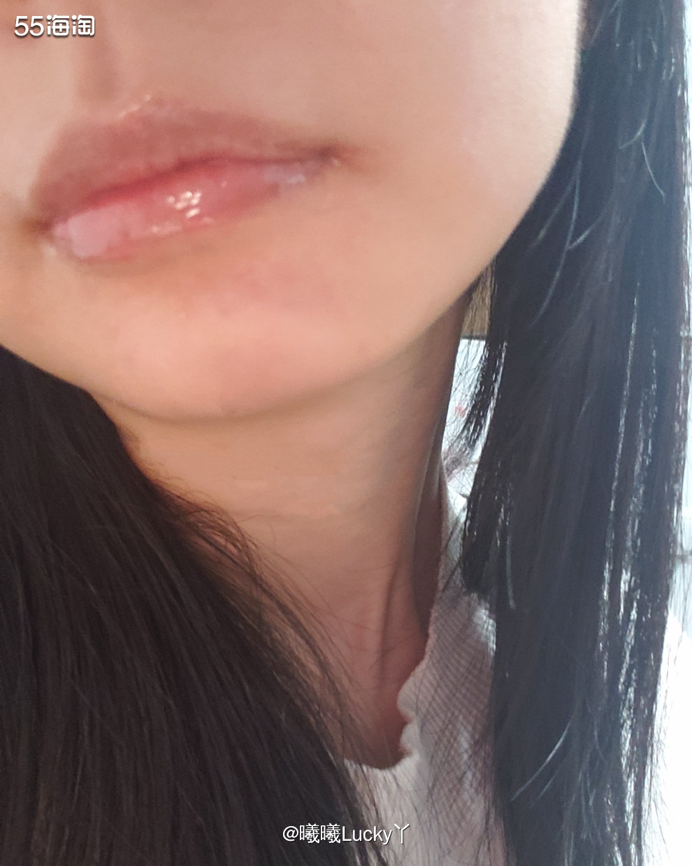 面膜打卡挑战✔ 玻璃唇润唇精华油  ♛最近上火，嘴角也烂了。