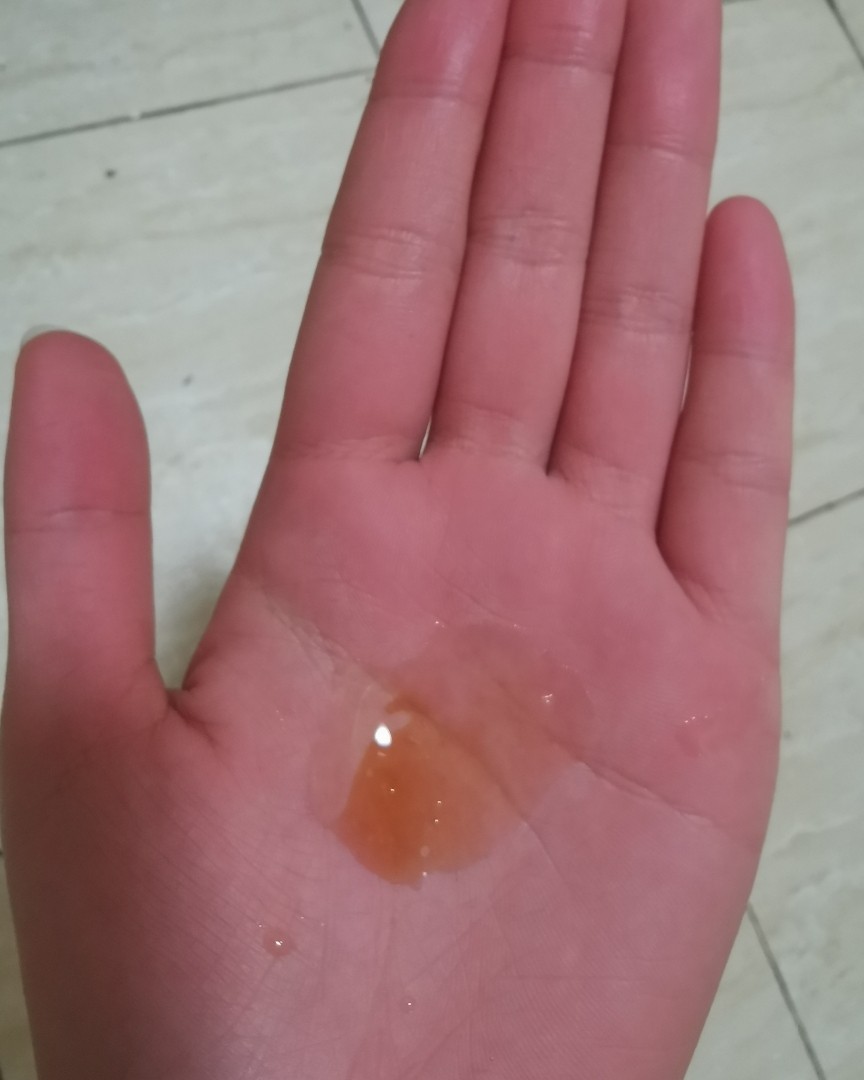 今天来pick一下娇韵诗双萃精华👀  🌟功效：收缩毛孔、