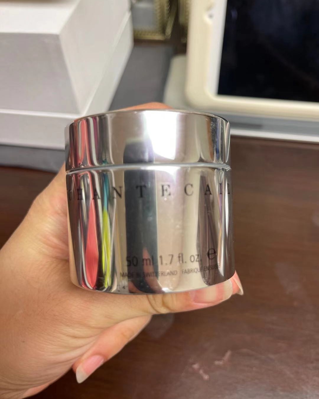 香缇卡钻石面膜:我最近一直用的一款面膜，第二瓶了，第一瓶是差